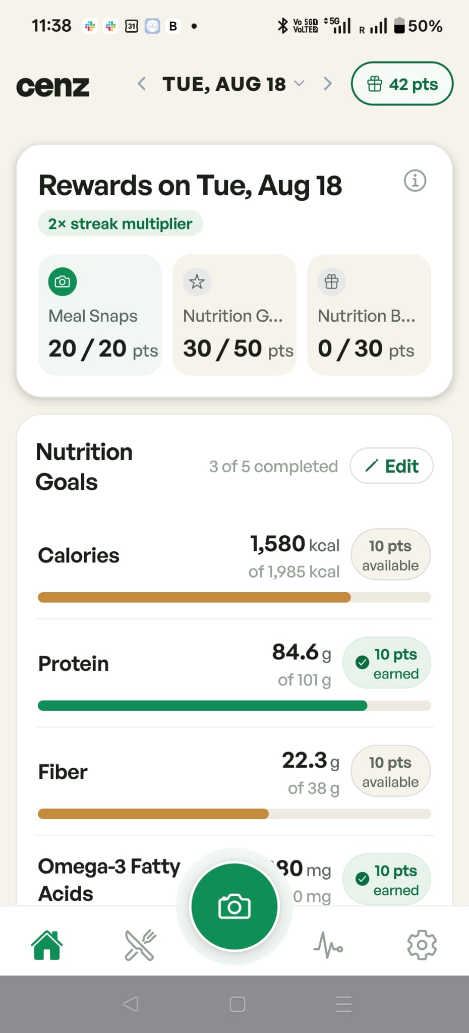 Cenz home screen showing daily rewards, a 2x streak multiplier and nutrition goal progress